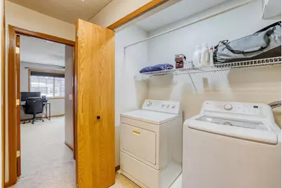 2123 Grenadier Avenue N, Oakdale, MN 55128 - Photo 28