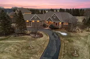 2923 Jonquil Trail N, Lake Elmo, MN 55042 - Photo 4