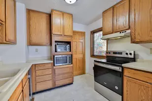 1011 14th St S, Fargo,  58103 - Photo 8