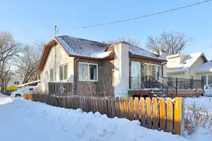 1011 14th St S, Fargo,  58103 - Photo 2