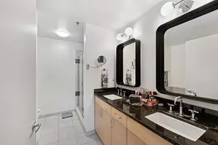 215 10th Ave S, Minneapolis, MN 55415 - Photo 22