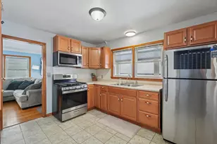 1132 Minnehaha Ave E, Saint Paul, MN 55106 - Photo 2