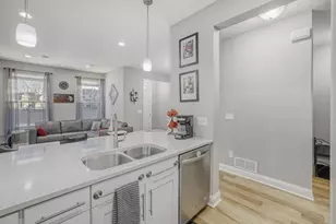 8358 Hemlock Ln N, Maple Grove, MN 55369 - Photo 6