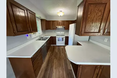 1303 Duluth Avenue N, Thief River Falls, MN 56701 - Photo 6