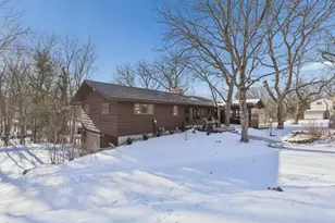 1632 Rivercrest Rd N, Lakeland, MN 55043 - Photo 2