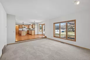 640 Hackmore Dr, Eagan, MN 55123 - Photo 18