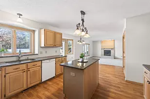 640 Hackmore Dr, Eagan, MN 55123 - Photo 26