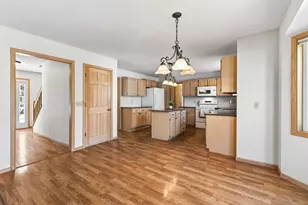 640 Hackmore Dr, Eagan, MN 55123 - Photo 20