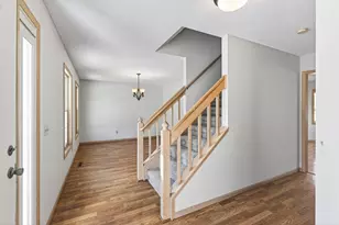 640 Hackmore Dr, Eagan, MN 55123 - Photo 4