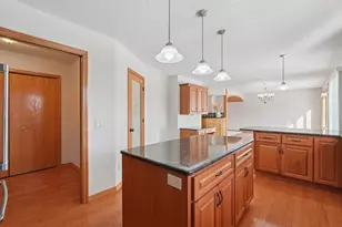 17452 Hibiscus Ave, Lakeville, MN 55044 - Photo 10