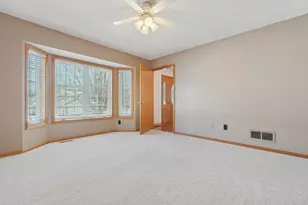 17452 Hibiscus Ave, Lakeville, MN 55044 - Photo 6
