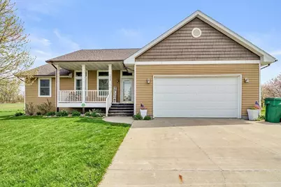 302 Chicago Avenue, Breckenridge, MN 56520 - Photo 1