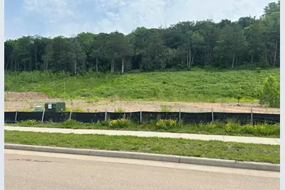 2424 Simply Living Lane, Hudson, WI 54016 - Photo 4