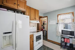 1901 E Oakland Ave, Austin, MN 55912 - Photo 2