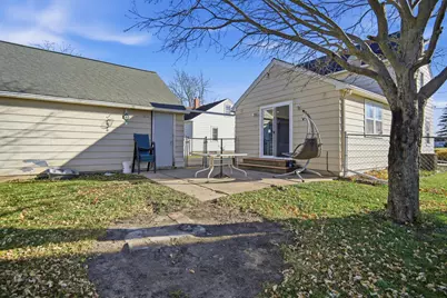 1901 E Oakland Avenue, Austin, MN 55912 - Photo 16