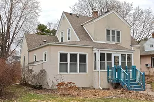 895 Lakeview Ave, Saint Paul, MN 55117 - Photo 1