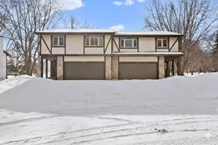 2767 21st St NW, New Brighton, MN 55112 - Photo 2