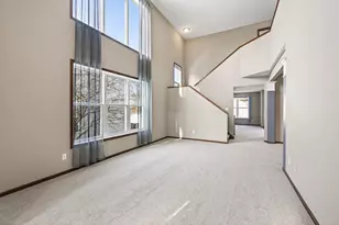 2313 Woodcrest Dr, Woodbury, MN 55129 - Photo 4