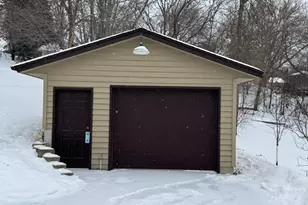 5733 Scenic Heights Dr, Minnetonka, MN 55345 - Photo 6