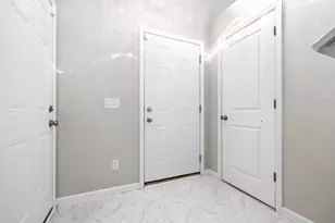 933 Cobblestone Ln, Belle Plaine, MN 56011 - Photo 4