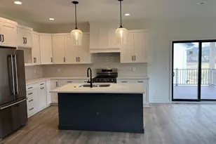 1693 Hadley Creek Dr NE, Rochester, MN 55906 - Photo 4