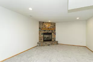 2657 Colleen St NE, Rochester, MN 55906 - Photo 32