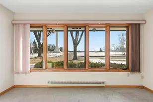 250 Freemont Ave SE, Hutchinson, MN 55350 - Photo 10