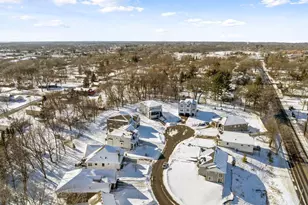 7465 Glengarry Pl, Eden Prairie, MN 55344 - Photo 4