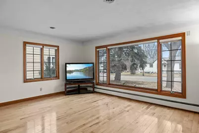 758 McKnight Road N, Maplewood, MN 55119 - Photo 4