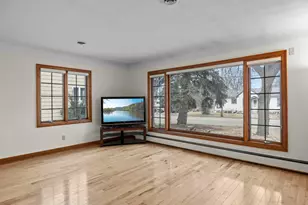 758 McKnight Rd N, Maplewood, MN 55119 - Photo 4