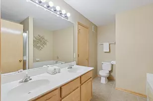 18255 Kerrville Trail, Lakeville, MN 55044 - Photo 12