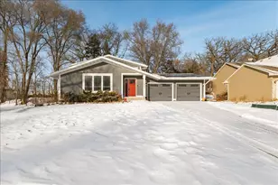 1075 Sherren St W, Roseville, MN 55113 - Photo 1