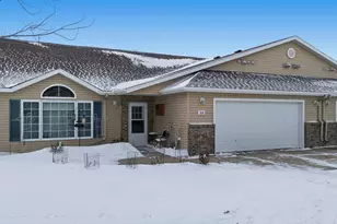 328 30th St N, Moorhead, MN 56560 - Photo 2