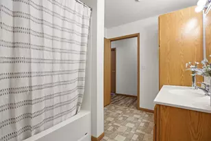 328 30th St N, Moorhead, MN 56560 - Photo 16