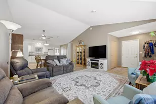 328 30th St N, Moorhead, MN 56560 - Photo 6