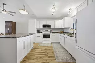 328 30th St N, Moorhead, MN 56560 - Photo 10