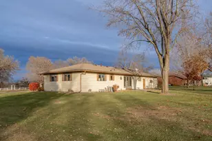 919 Church Street W, Belle Plaine, MN 56011 - Photo 4