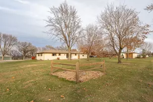 919 Church Street W, Belle Plaine, MN 56011 - Photo 40