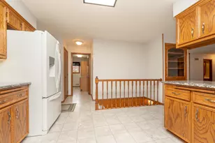 919 Church Street W, Belle Plaine, MN 56011 - Photo 14