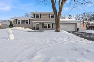 665 Continental Dr, New Brighton, MN 55112 - Photo 1