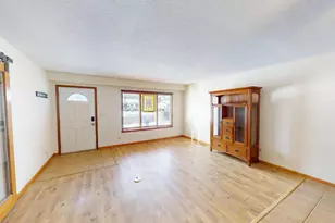 1023 4th Ave S, Albert Lea, MN 56007 - Photo 4