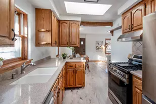 8849 Columbus Ave S, Bloomington, MN 55420 - Photo 18