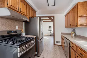 8849 Columbus Ave S, Bloomington, MN 55420 - Photo 16