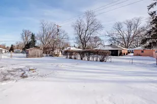 8849 Columbus Ave S, Bloomington, MN 55420 - Photo 46