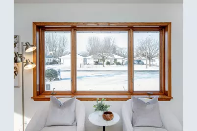 8849 Columbus Avenue S, Bloomington, MN 55420 - Photo 10