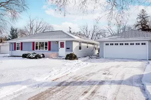 8849 Columbus Ave S, Bloomington, MN 55420 - Photo 2