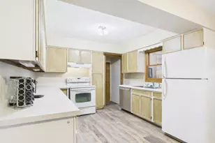 1118 Park Ln, Morris, MN 56267 - Photo 4