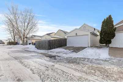 1941 57th Avenue S, Fargo, ND 58104 - Photo 32