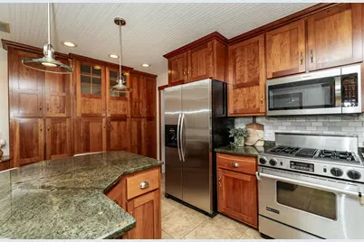 806 4th Street SW, Rochester, MN 55902 - Photo 16