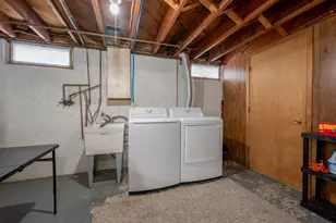 414 9th St NE, Chisholm, MN 55719 - Photo 32